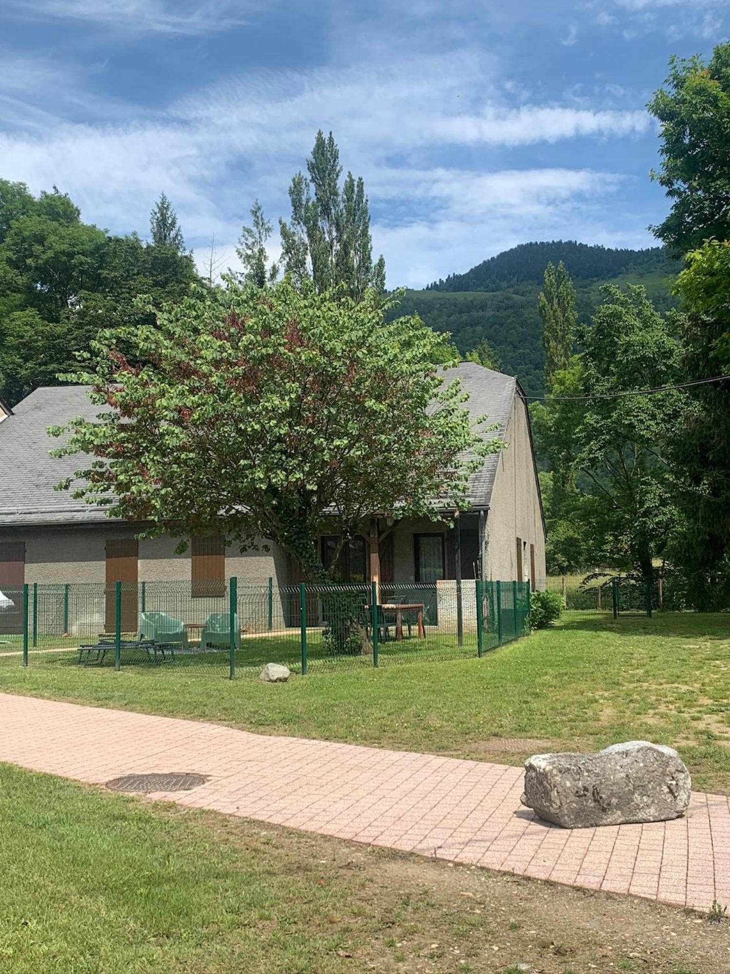 La Suite Unique - Le Jardin Sur Les Pyrenees- Vue Panoramique Montagne -Jardin Cloture Prive De 100M2-Parking-Linge De Lit Et Serviettes Compris- Bielle Extérieur photo