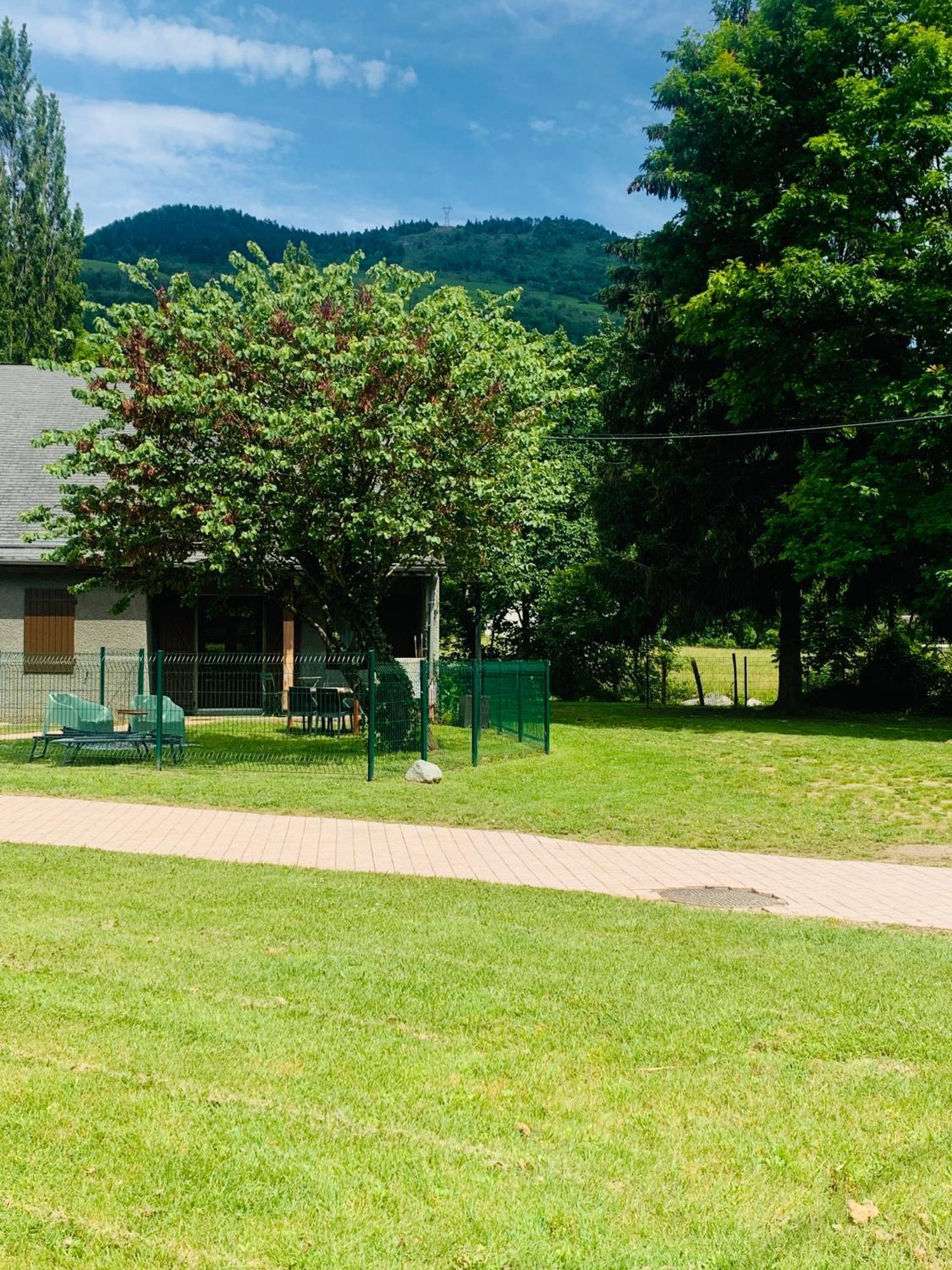 La Suite Unique - Le Jardin Sur Les Pyrenees- Vue Panoramique Montagne -Jardin Cloture Prive De 100M2-Parking-Linge De Lit Et Serviettes Compris- Bielle Extérieur photo