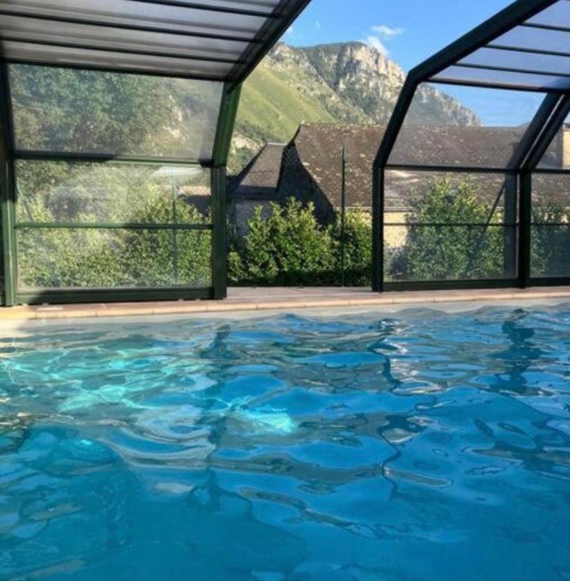 La Suite Unique - Le Jardin Sur Les Pyrenees- Vue Panoramique Montagne -Jardin Cloture Prive De 100M2-Parking-Linge De Lit Et Serviettes Compris- Bielle Extérieur photo